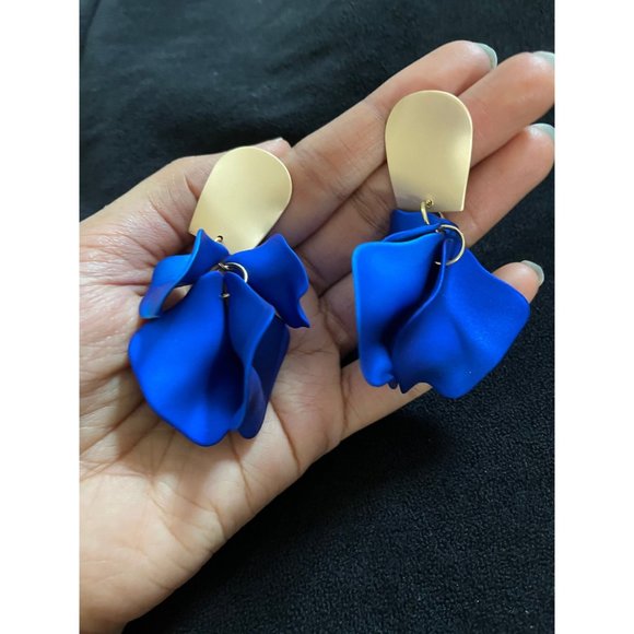 Royal blue earrings , blue petal earrings flower long wedding large blue earring - Picture 5 of 7